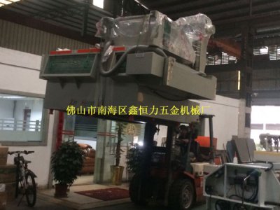 福建客戶(hù)不銹鋼鍋片蝕刻機(jī)裝車(chē)發(fā)貨！